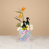 تنسيق ورد أنيق مع مرشين عطريين للمنزل