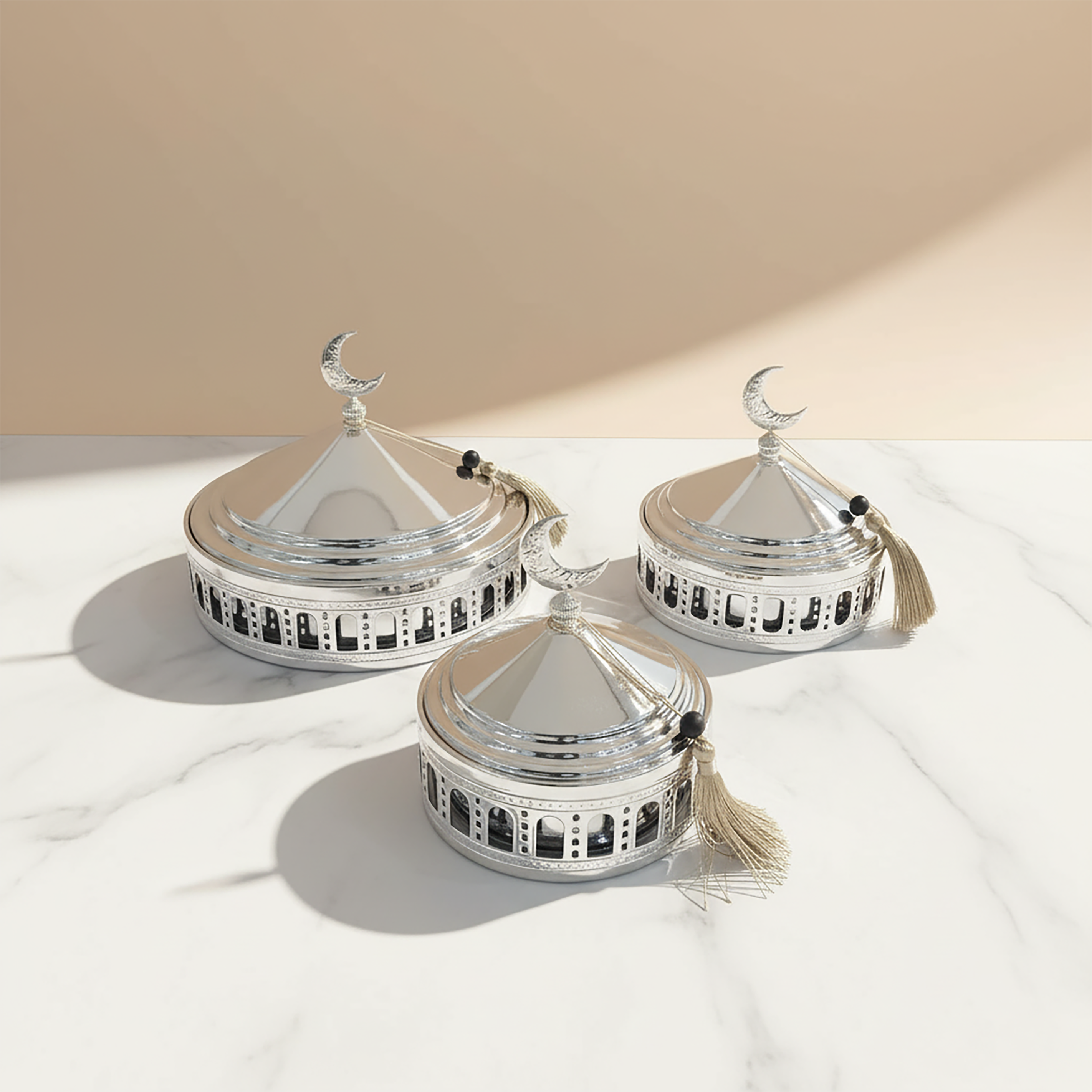 طقم مكون من 3 أطباق حلا مع أغطية رمضانية