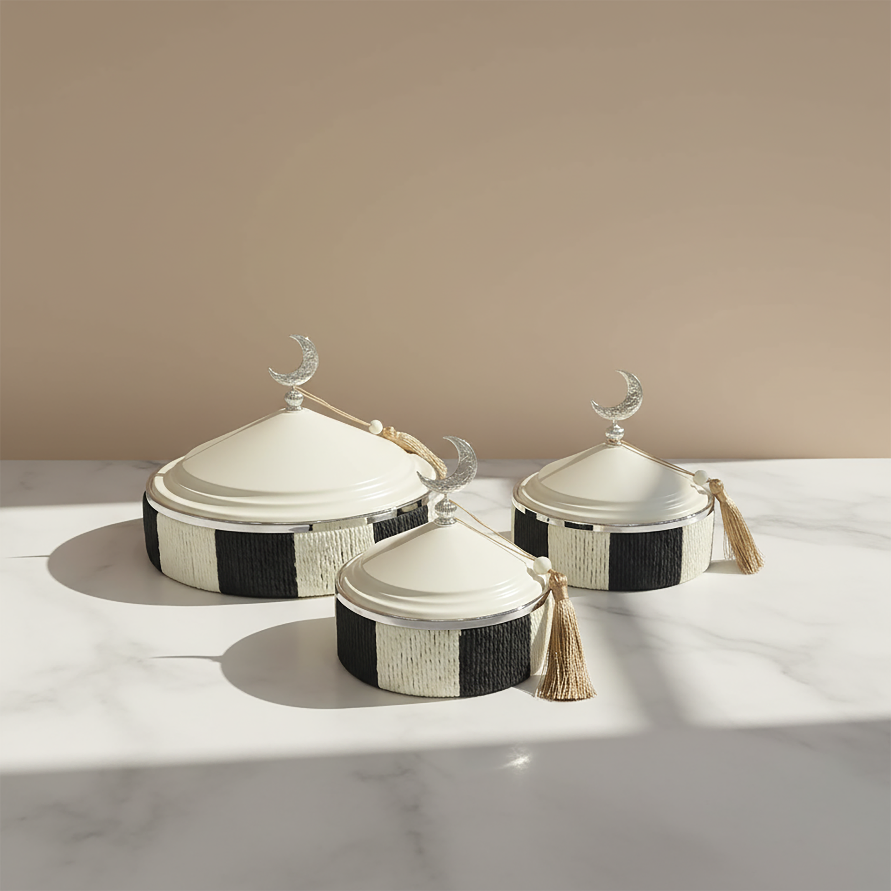 طقم مكون من 3 أطباق حلا مع أغطية رمضانية