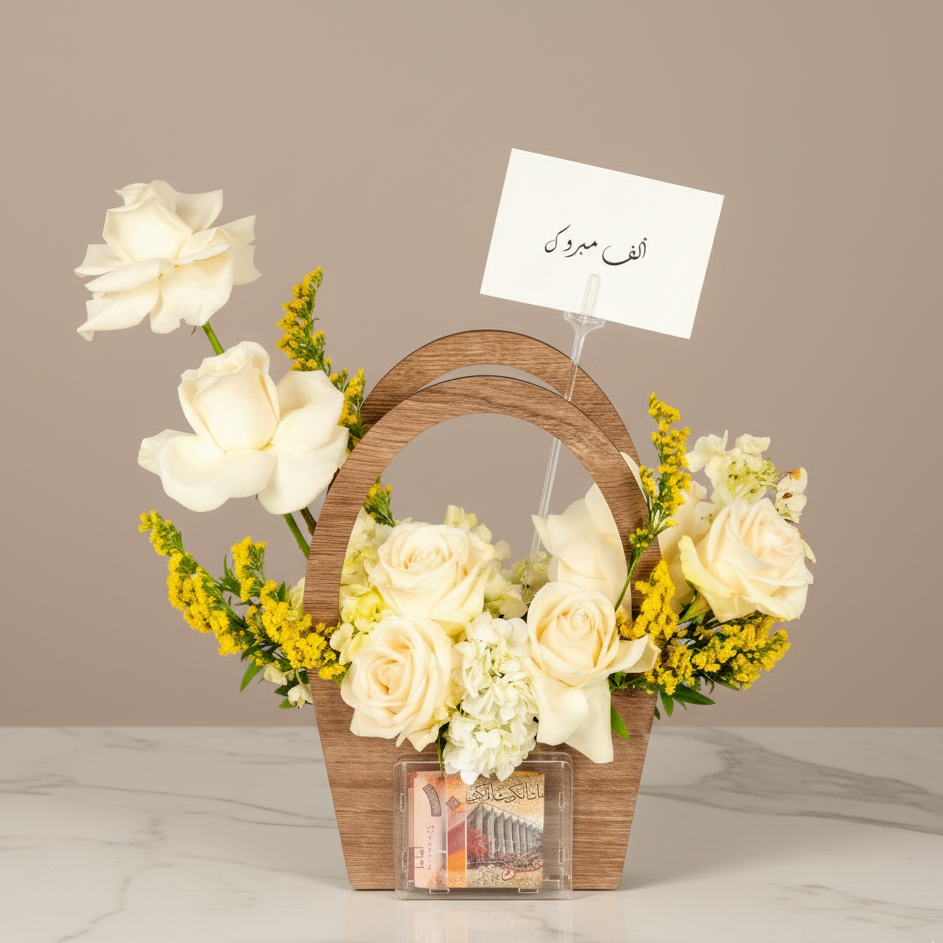 تنسيق ورد أنيق في سلة خشبية مع امكانية إضافه كرت تهنئة