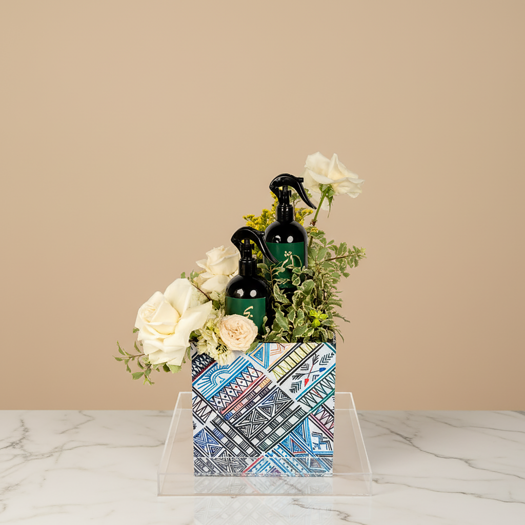 تنسيق ورد أنيق مع مرشين عطريين للمنزل