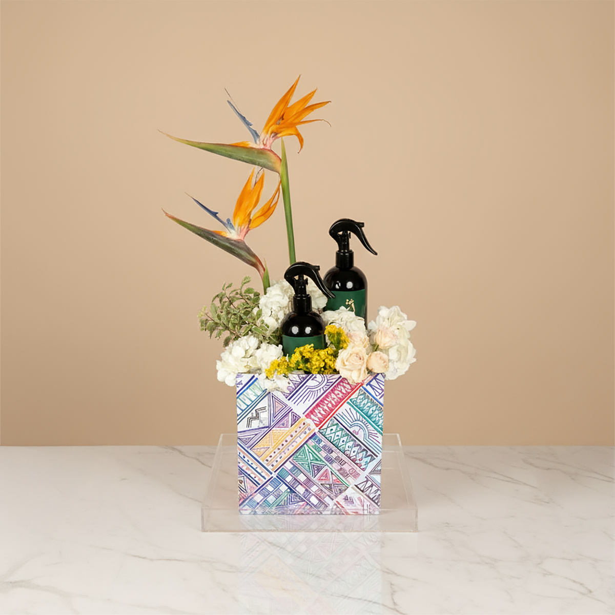 تنسيق ورد أنيق مع مرشين عطريين للمنزل