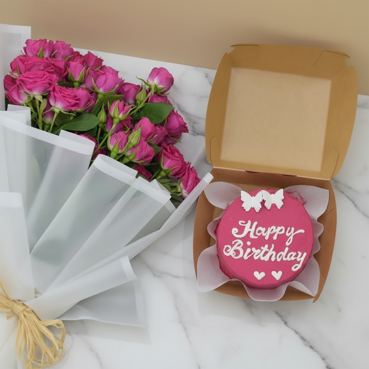 بوكيه ورد مع كيك